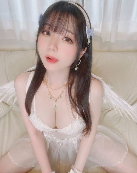 战火中的花蕾
