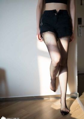 老师胸乳裸露网站