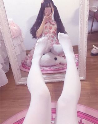 谁先爱上他