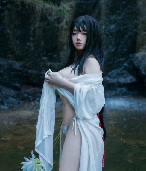 月球陨落